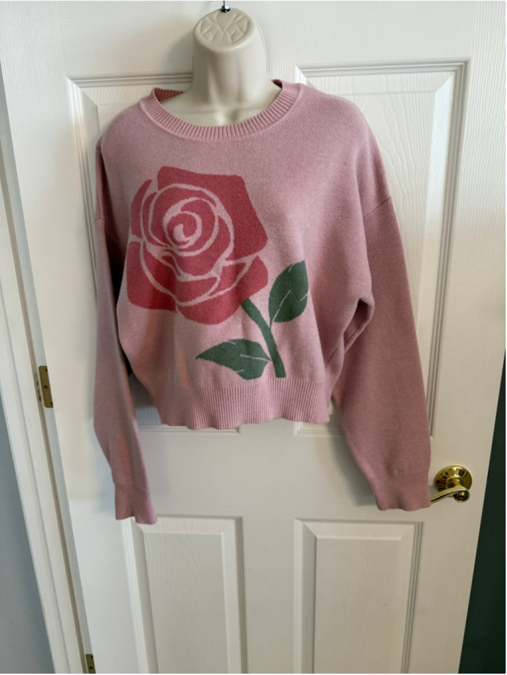 EUC No Boundaries Pink Rose Jacquard Knit Cropped Sweater Size L